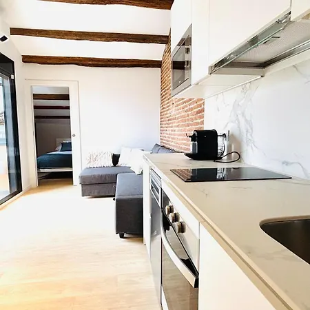 Centrico Atico By Prestigi Apartment