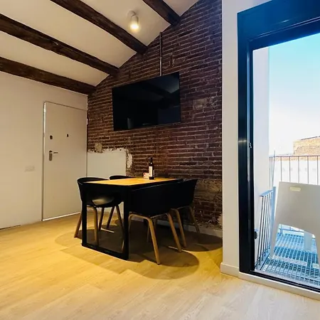 Centrico Atico By Prestigi Apartment